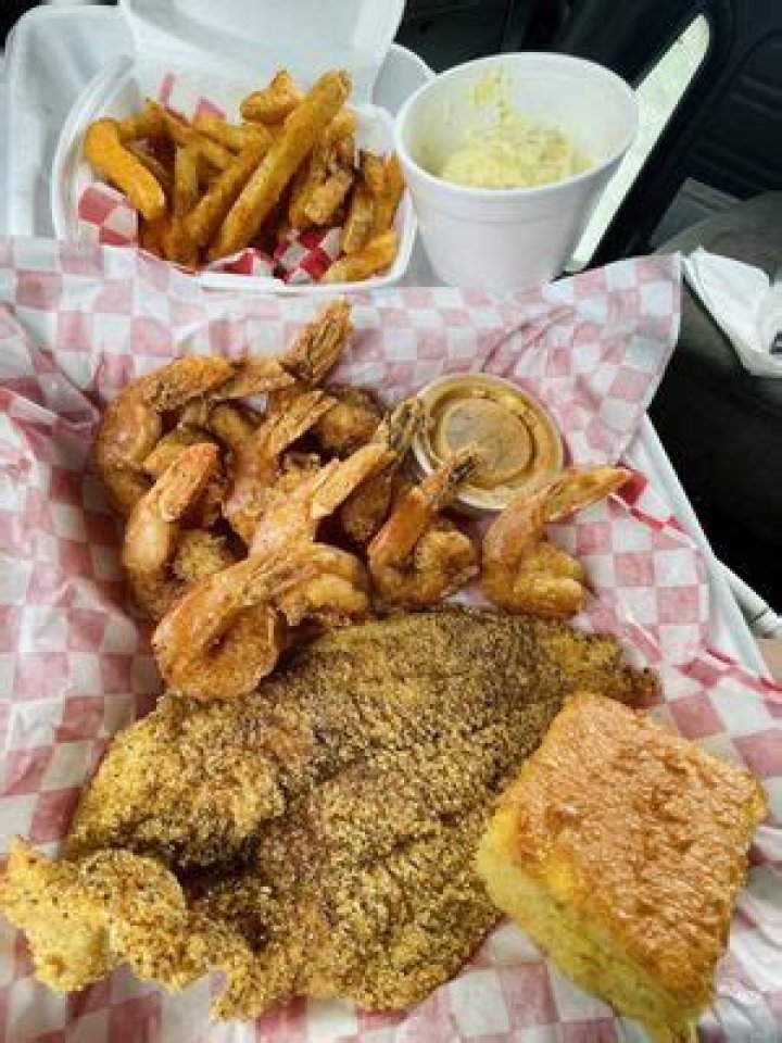 A Culinary Delight: Discovering A & D BBQ & Seafood Kitchen