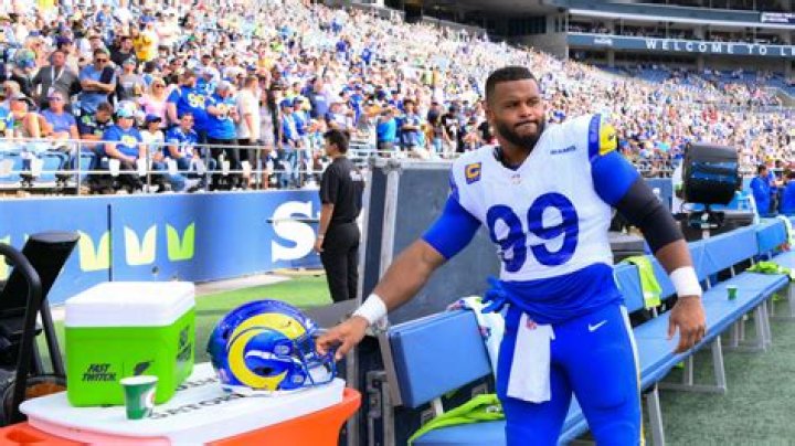 Aaron Donald And Travis Kelce: A Tale Of Two Football Titans