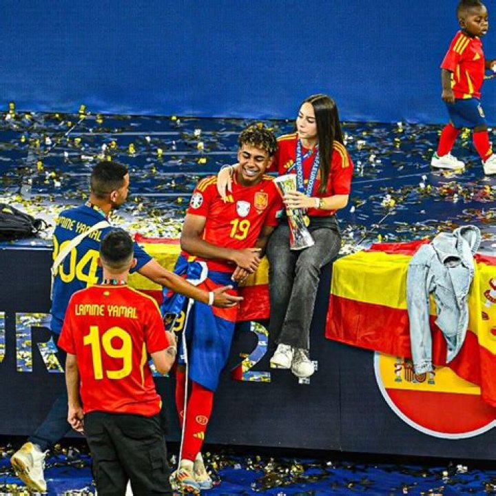 Unveiling The Intrigue Of Alex Padilla And Yamal: Age Difference Explored