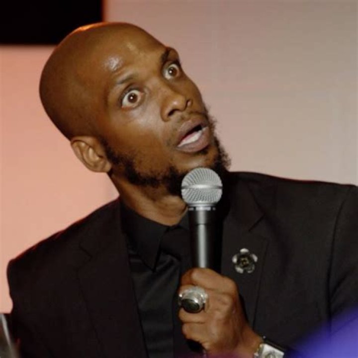 Unveiling The Life Of Ali Siddiq: A Muslim Comedian And Storyteller