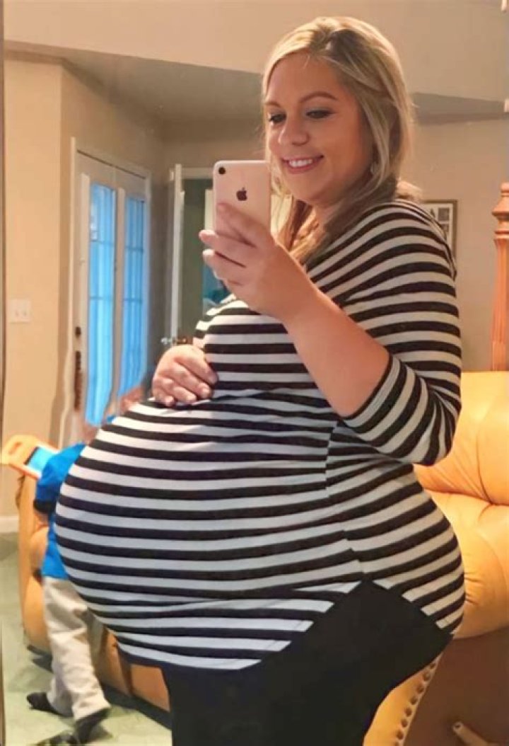 Embracing The Beauty Of The BBW Pregnant Belly