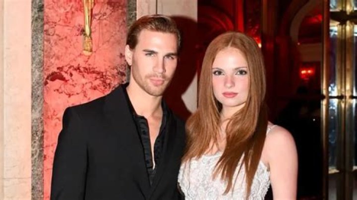 Unveiling Brad Mondo's Girlfriend: The Love Behind The Hair Guru