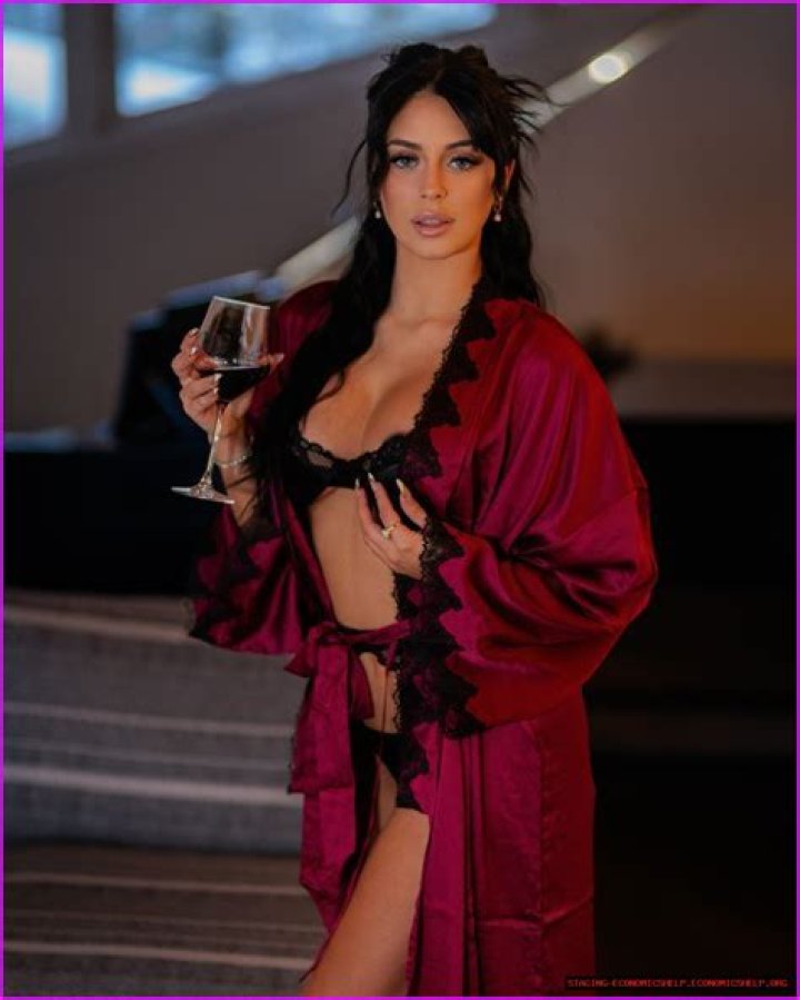 Exploring The Peaks Of Camilla Araujo: A Journey Through Her Life And Career