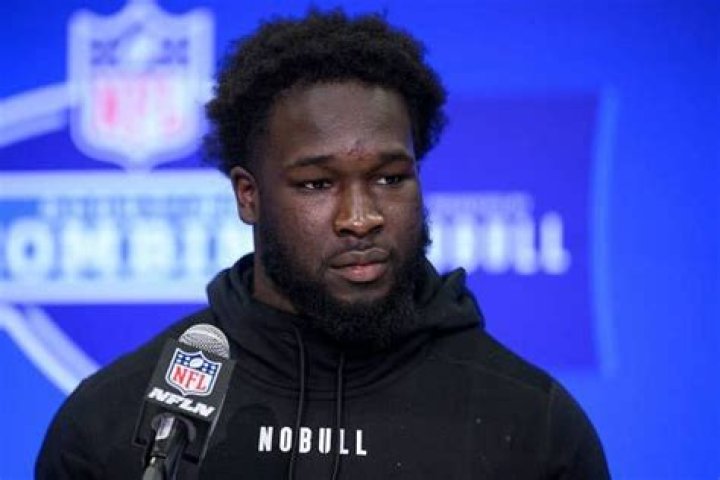 Explore The Lives Of Daijun Edwards' Parents: Family Background And Legacy