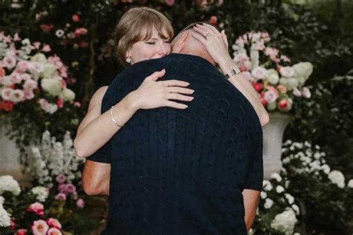 Did Joe Burrow Date Taylor Swift? The Truth Behind The Rumors