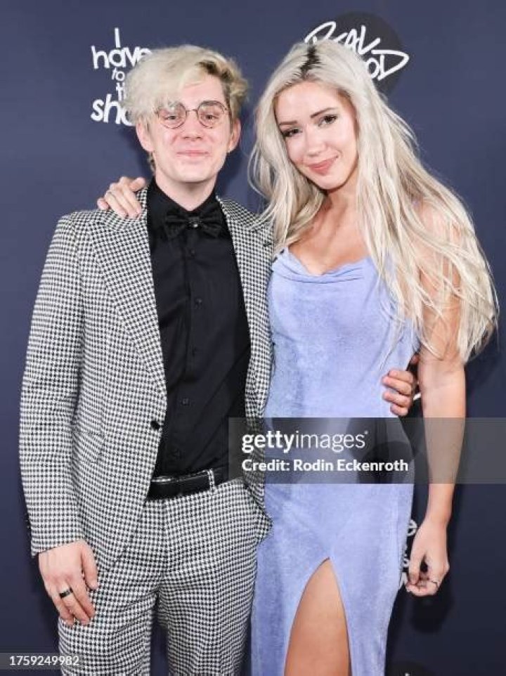 Ethan Nestor's Girlfriend: Unveiling The Mystery Behind The YouTube Star's Relationship