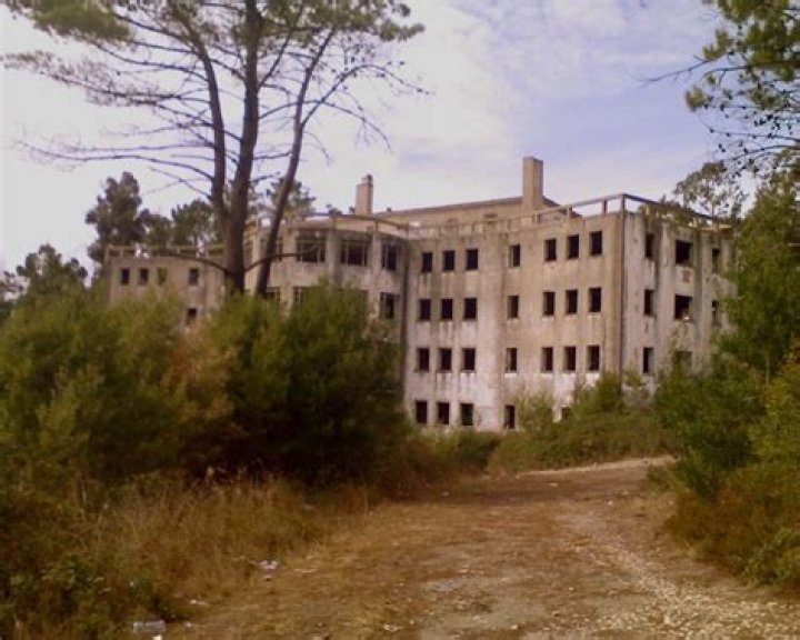 Explore The Haunted History Of Mont Alto Sanatorium