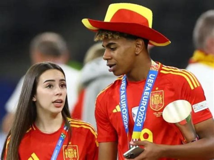 Unveiling The Mystery: How Old Is Alex Padilla's Yamal Girlfriend?