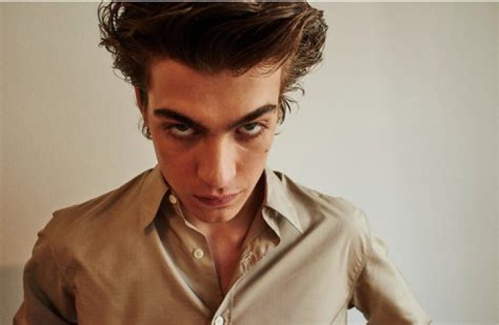 Unraveling The Mystery: How Old Is Lorenzo Zurzolo?