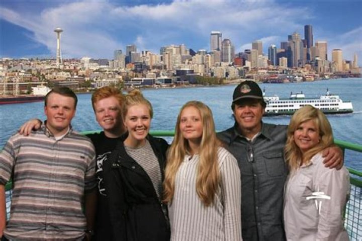 Exploring The Heartwarming Bonds Of Jimmy Osmond's Family