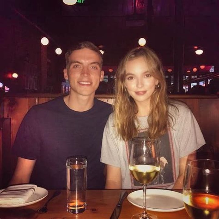 Unveiling The Mystery: Who Is Jodie Comer’s Boyfriend?