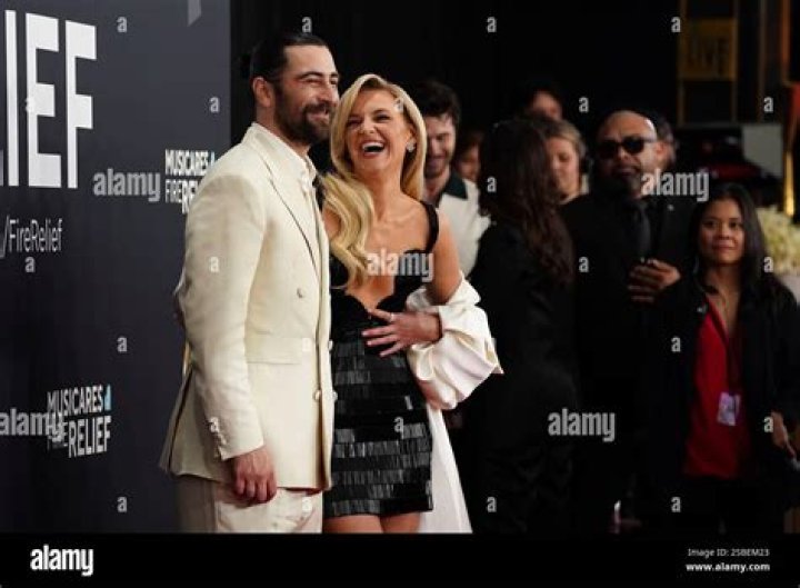 Kelsea Ballerini And Noah Kahan: A Harmonious Connection