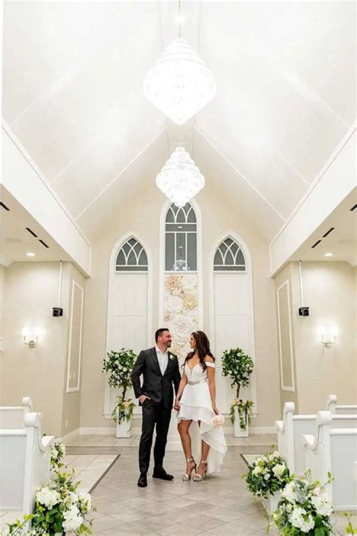 Unforgettable Moments: Renewing Your Vows At Las Vegas Wedding Chapels
