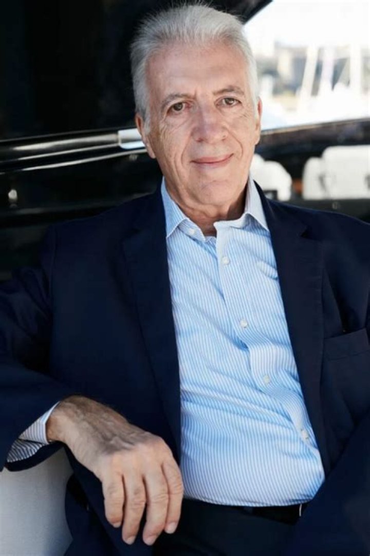 Lina Lardi: The Enigmatic Artist Behind The Canvas