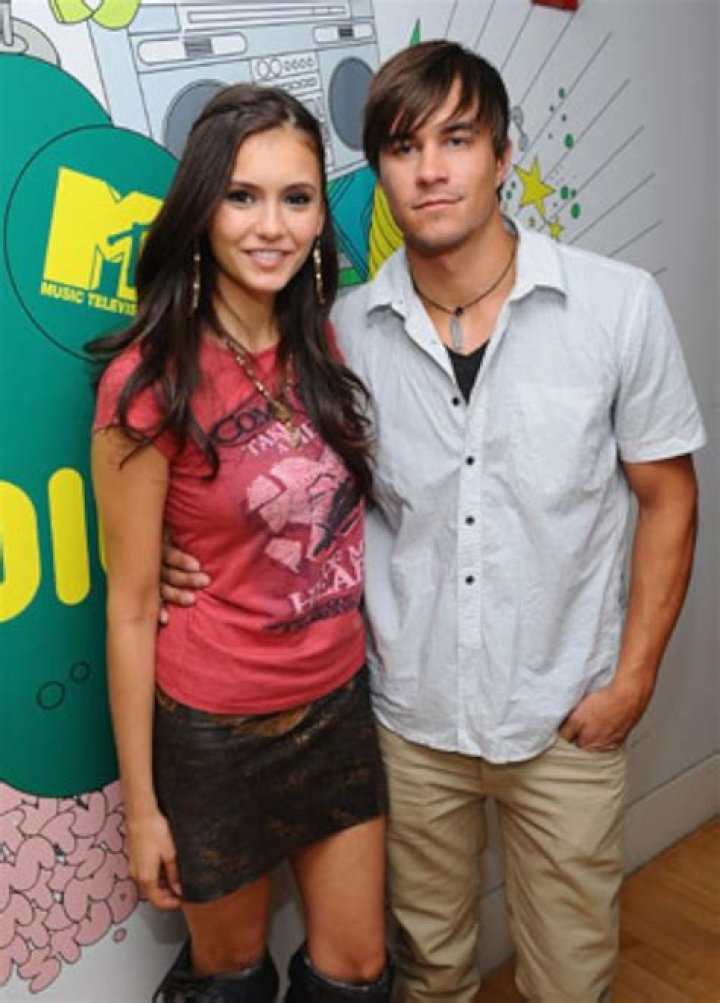 Unveiling The Life Of Rob Mayes And His Spouse