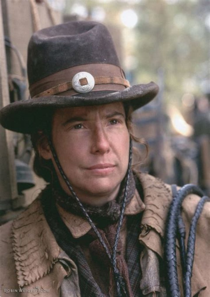 Exploring The Intricacies Of Robin Weigert Relationships