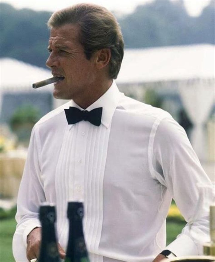 Unveiling The Wealth Of A Legend: Roger Moore Net Worth