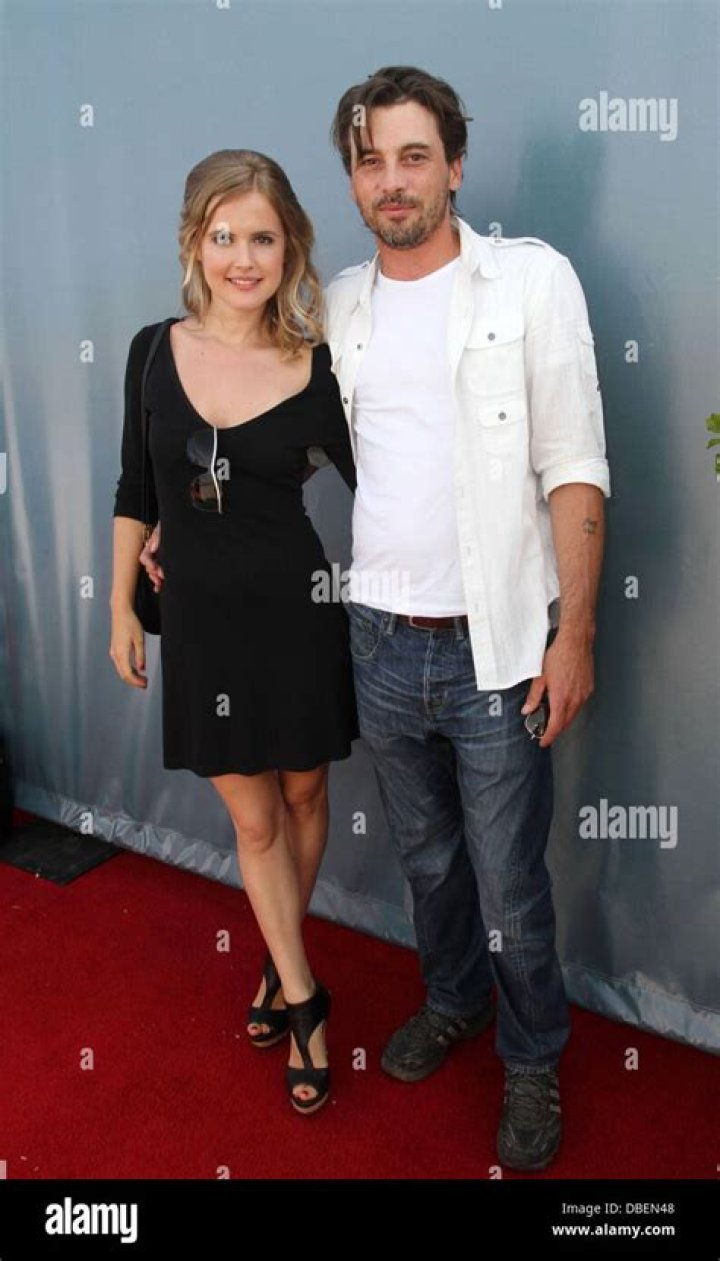 The Enigmatic Life Of Skeet Ulrich's Wife