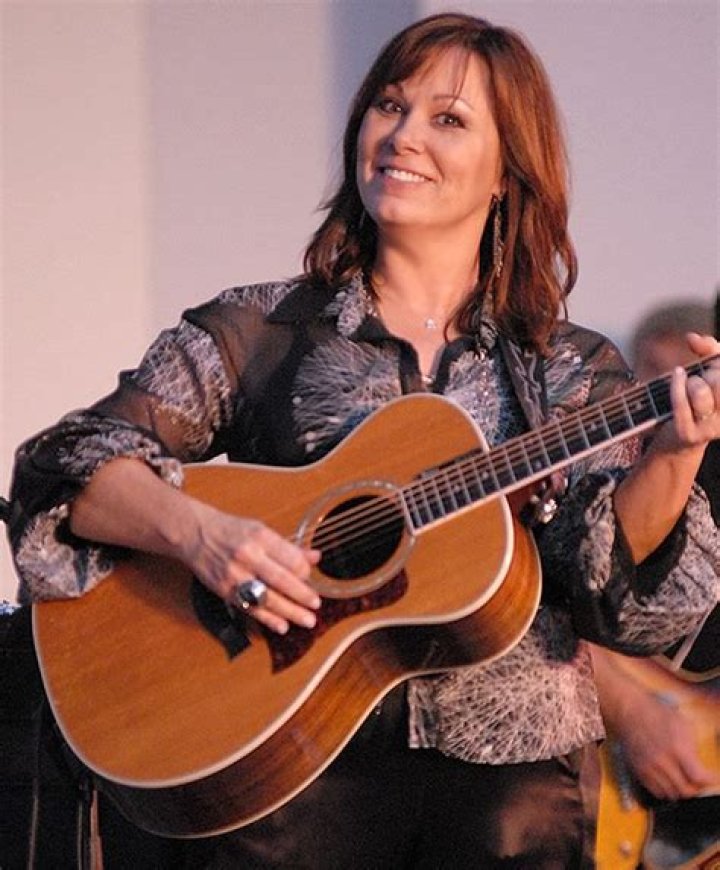How Old Is Suzy Bogguss? - Age And Birthday