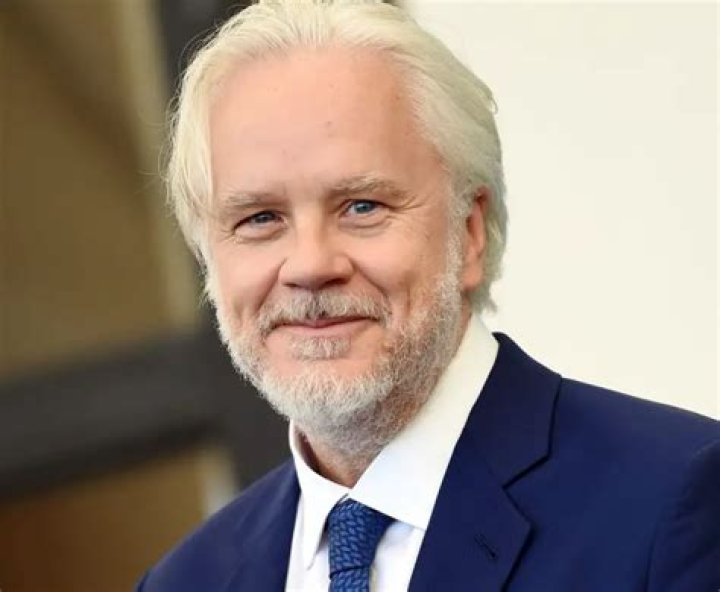 Unveiling Tim Robbins Weight: A Deep Dive Into His Fitness Journey