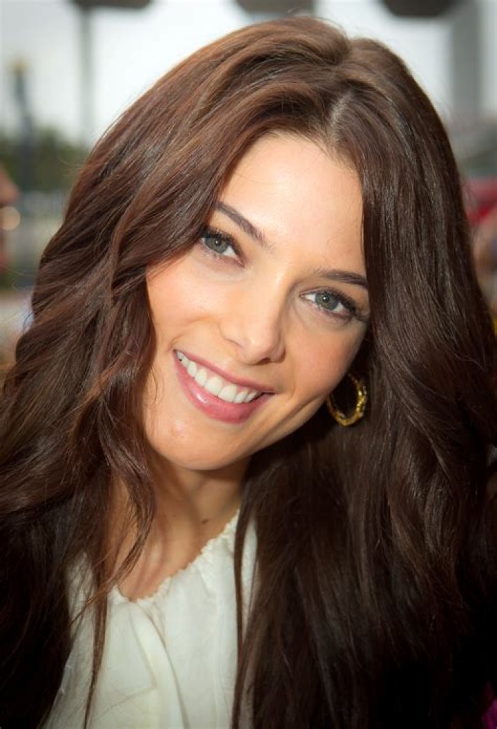 Ashley Greene On Wikipedia: Biography And Notable Roles