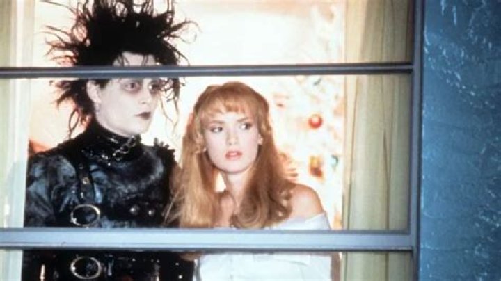 Unraveling Winona Ryder's Age In Edward Scissorhands: A Journey Through Time